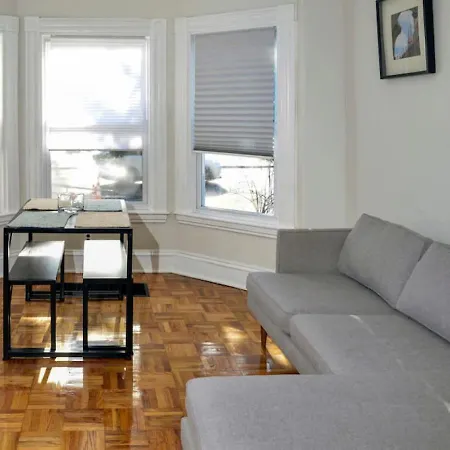 Boston Historical Urban Oasis - 6 Bedroom 3 Bath